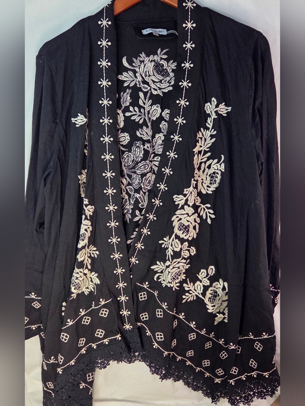 Boho Chic Floral Embroidered Kimono Black/White Sz L Indie Duster Flowy Beach